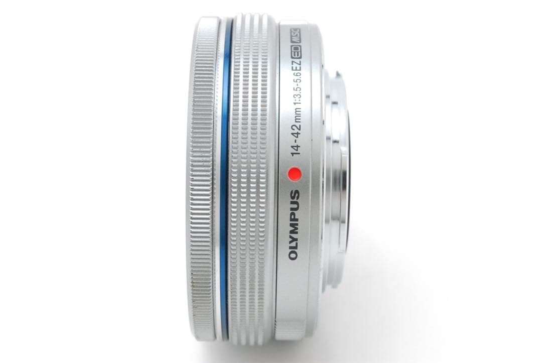 ✨極美品✨オリンパス 標準レンズ 14-42mm EZ❤️超小型軽量電動ズーム！