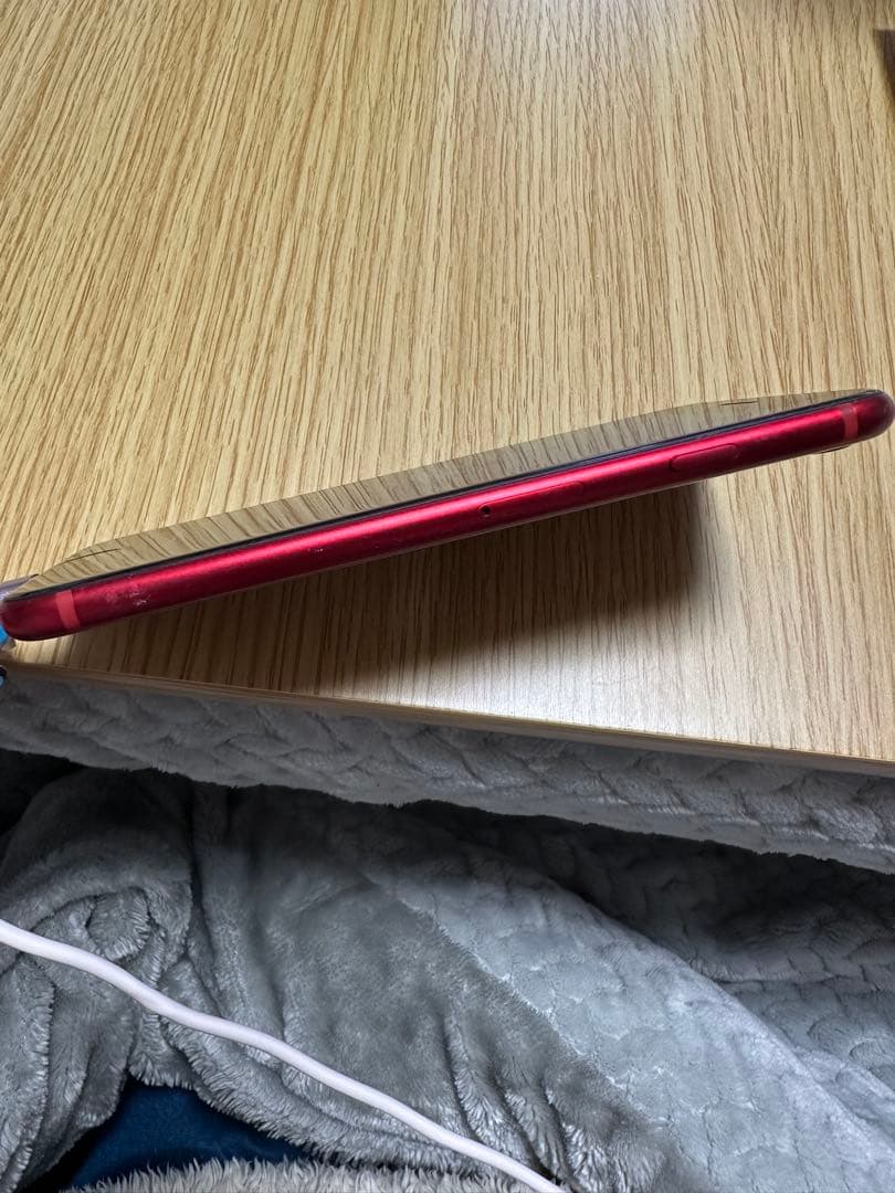 【美品】iPhone SE (第3世代) PRODUCT(RED)