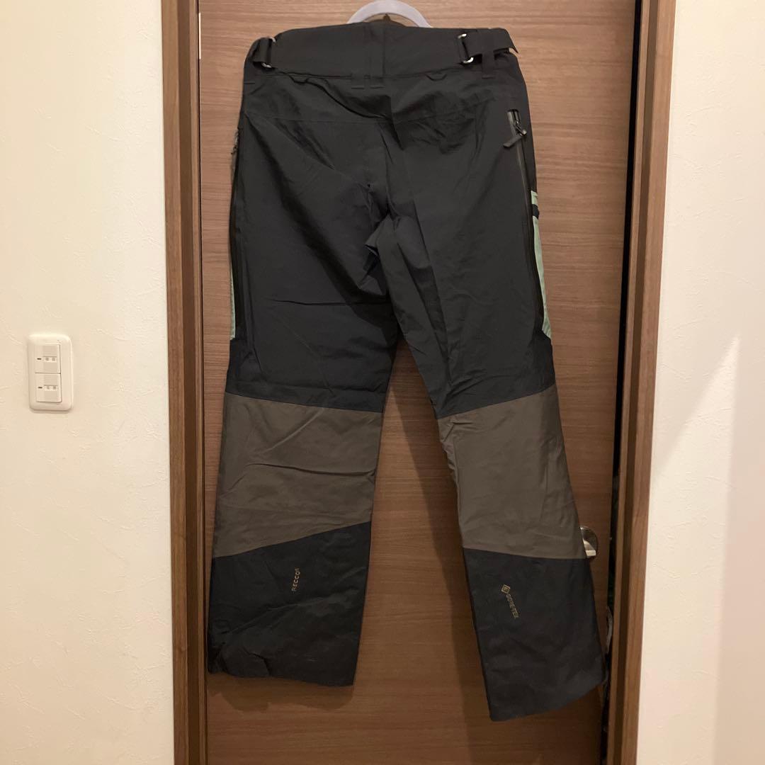 ピークパフォーマンスPeakPerformance Gravity 上下