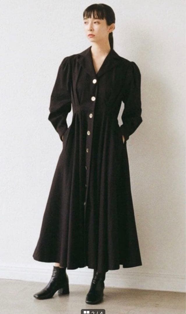 foufou /THE DRESS #17 オープンカラーゴールドボタンドレス