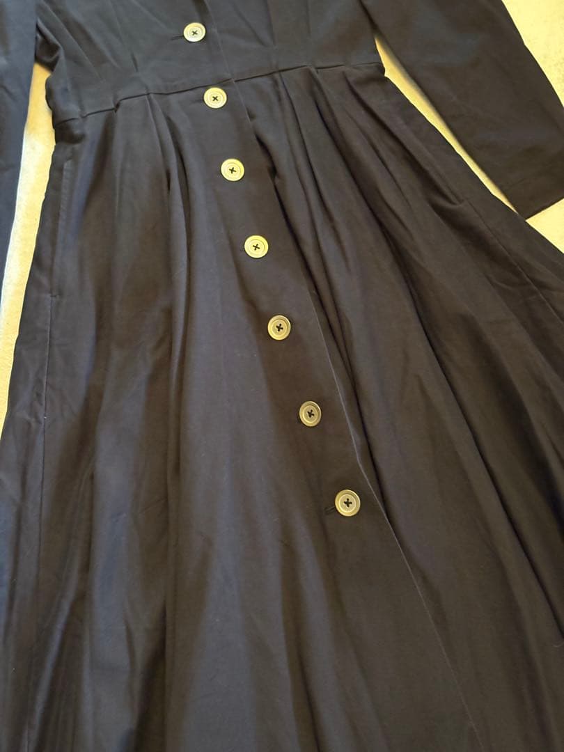 foufou /THE DRESS #17 オープンカラーゴールドボタンドレス