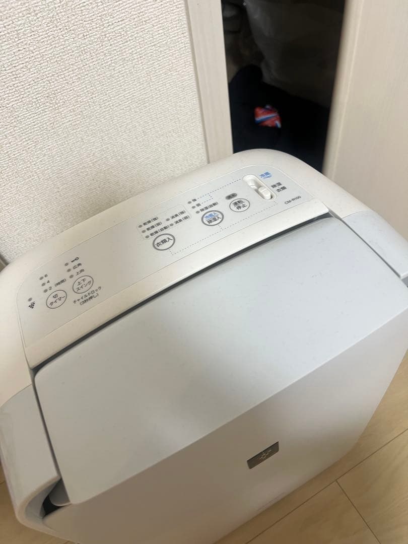 SHARP CM-R100-W 除湿機 　2024年製　除湿乾燥機　衣類乾燥