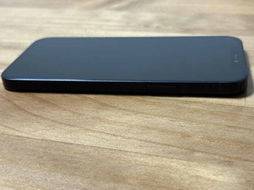 iPhone12 64GB ブラック SIMロックあり 初期化済み 箱、付属品付