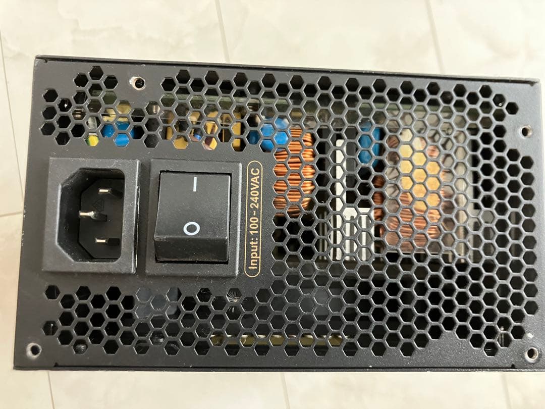 電源ユニット　ATX電源Seasonic Active PFC F3 1050W