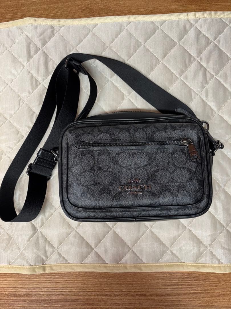COACH ブラック ショルダーバッグ 値下げしました！