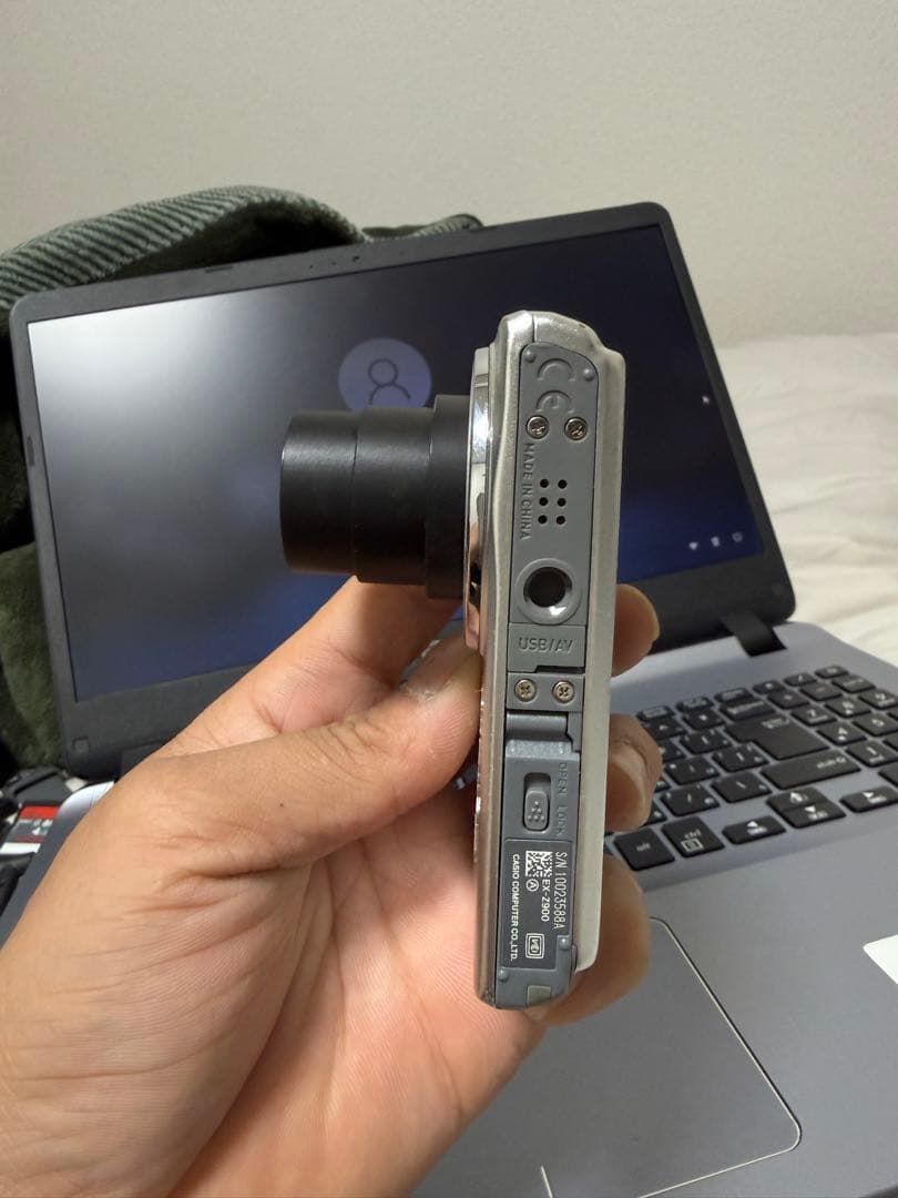 デジタルカメラ CASIO EXILIM EX-Z900