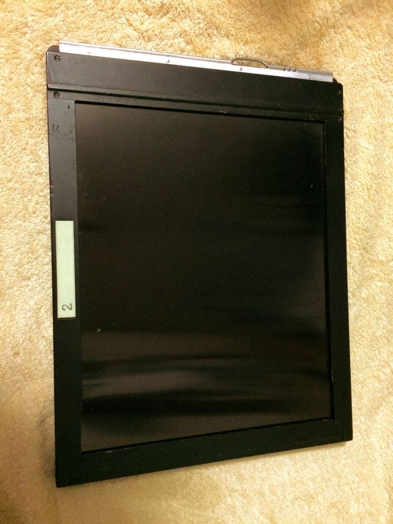 大判カメラ、多分8×10のフォルダー