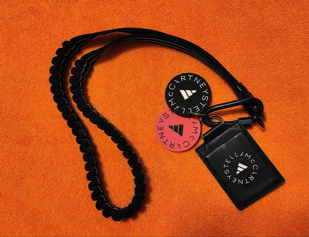 adidas by Stella McCartney ランヤード 黒 ブラック
