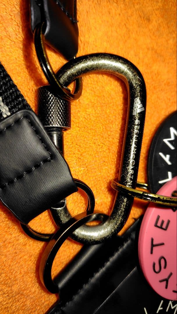 adidas by Stella McCartney ランヤード 黒 ブラック