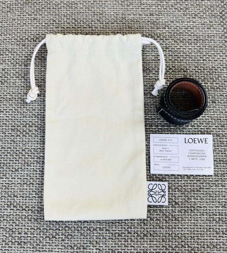 LOEWE 黒 レザー バングル　ロエベ