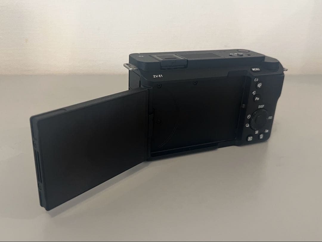 ド*ン様 ZV-E1L＆ズームレンズセット 【25年購入】