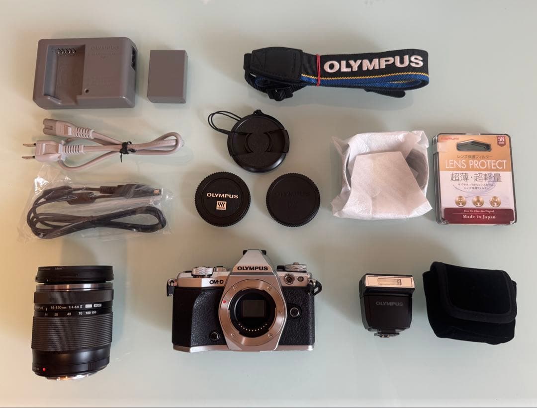 ★ OLYMPUS OM-D E-M5 MarkⅡ 14-150mmⅡ カメラ