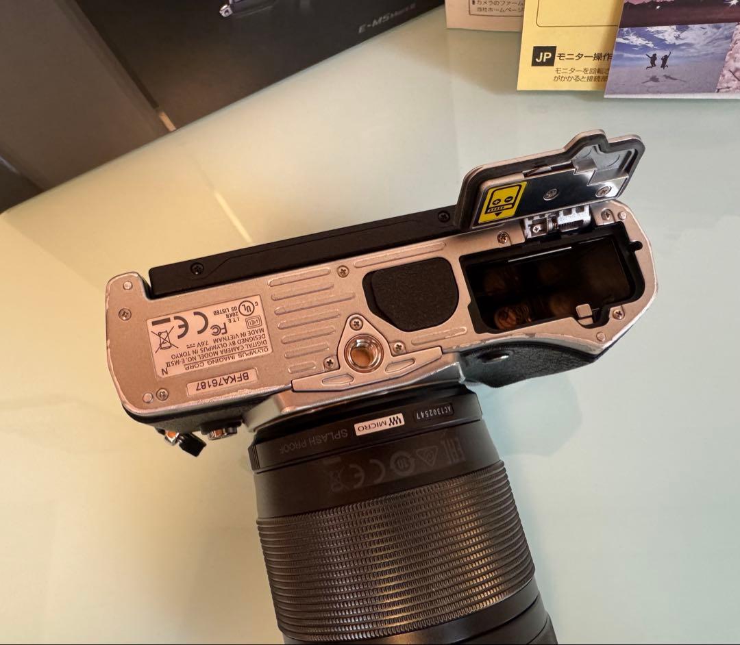 ★ OLYMPUS OM-D E-M5 MarkⅡ 14-150mmⅡ カメラ