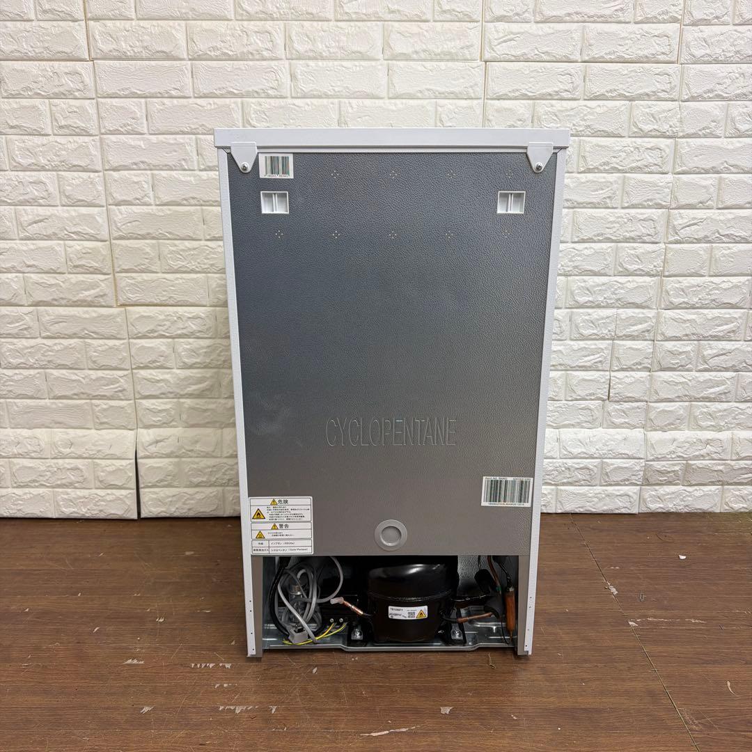 送料無料2023年式　HF-A61W Hisense 冷凍庫 ホワイト