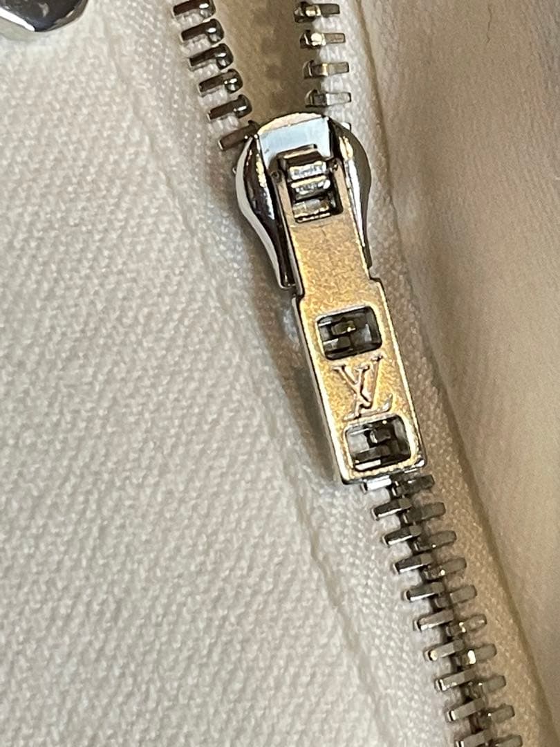 【良品】LOUIS VUITTONルイヴィトン メンズ　パンツ　匿名配送❤︎