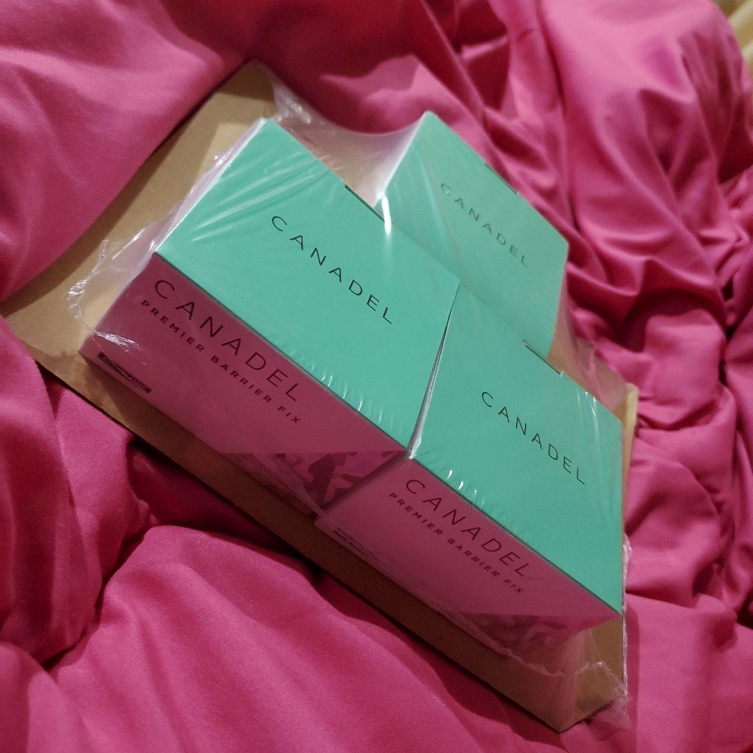 カナデル　プレミアバリアフィックス(美容液ジェル) 58g ×3箱セット