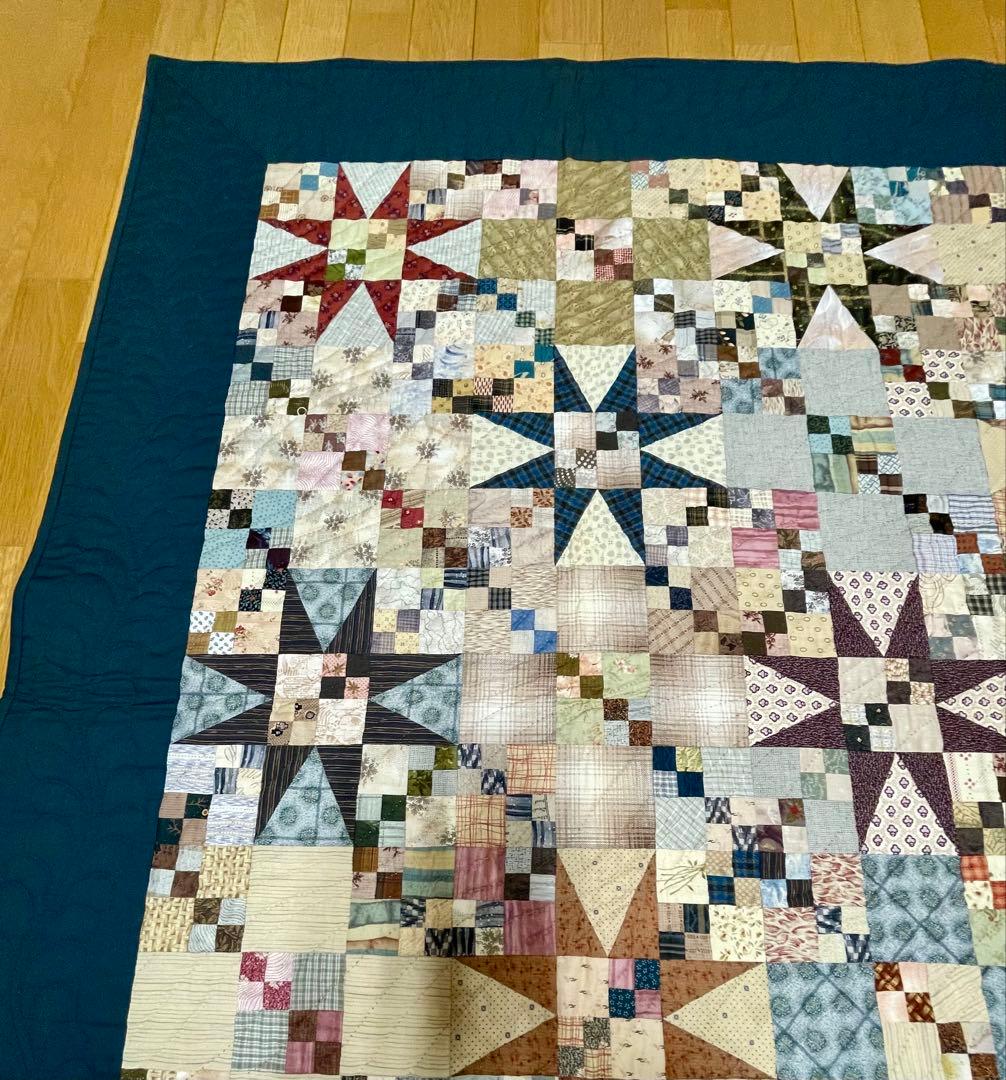 パッチワークキルト　タペストリー　スター&スクエア