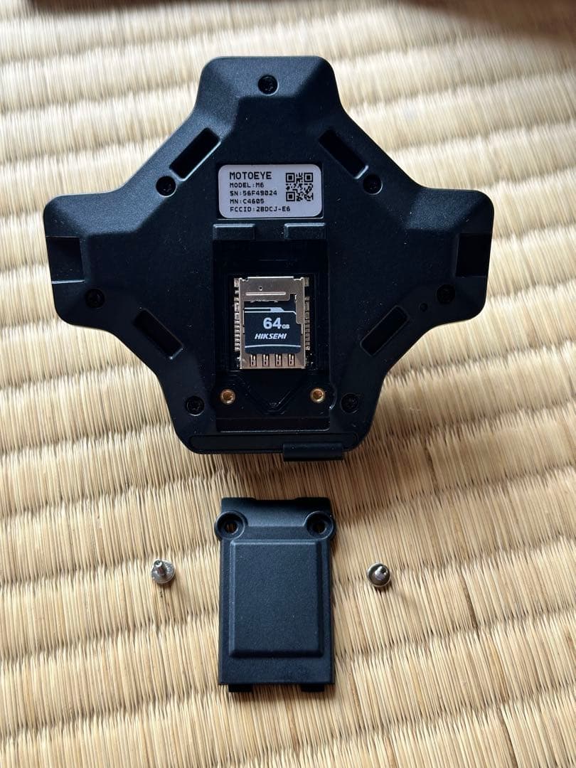 市販のヘルメットをスマート化できるHUD「MOTOEYE M6」E6