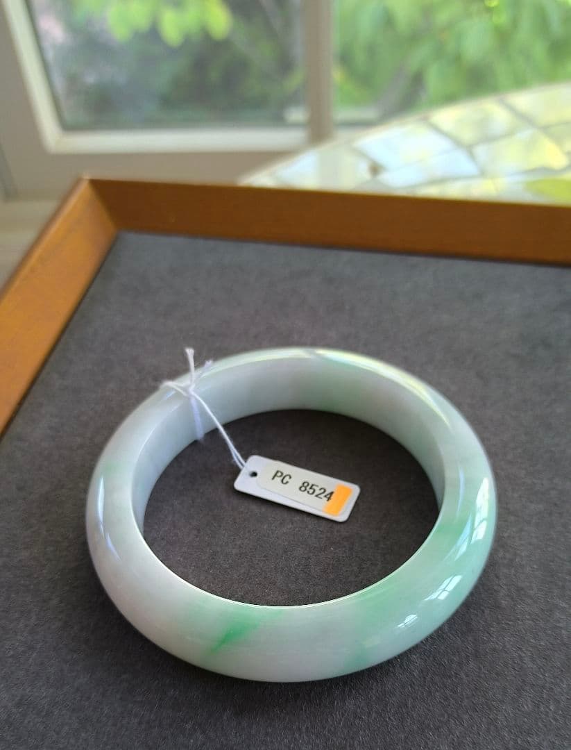 あーきゃん【鑑別書付:种老:完美】本翡翠のバングル（内径59.5ミリ）