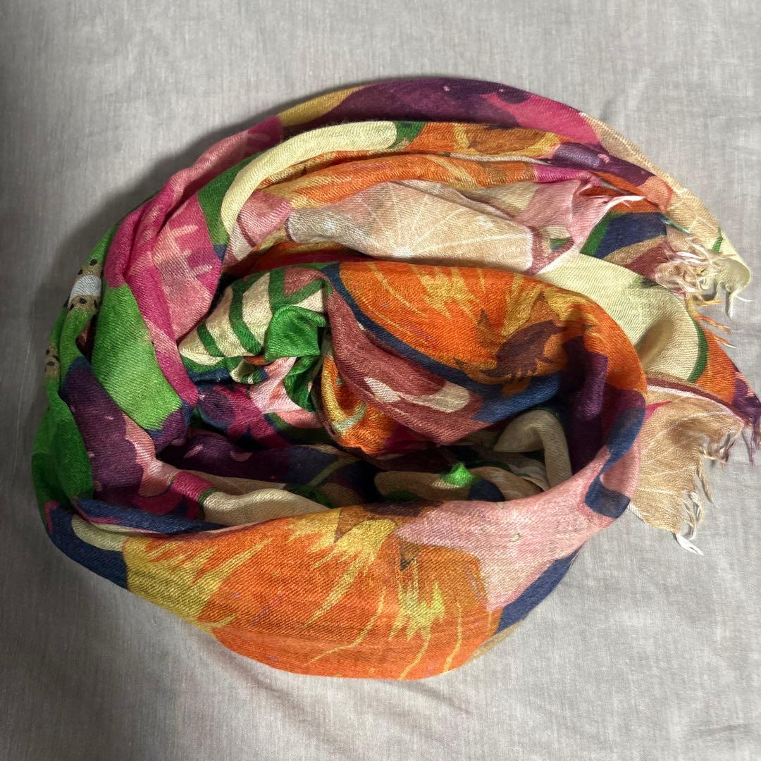 liverano ストール（カシミヤ,フルーツ柄）