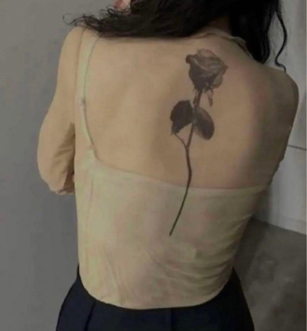 トップス MEDI FLOWER TATTOO SHEER TOP