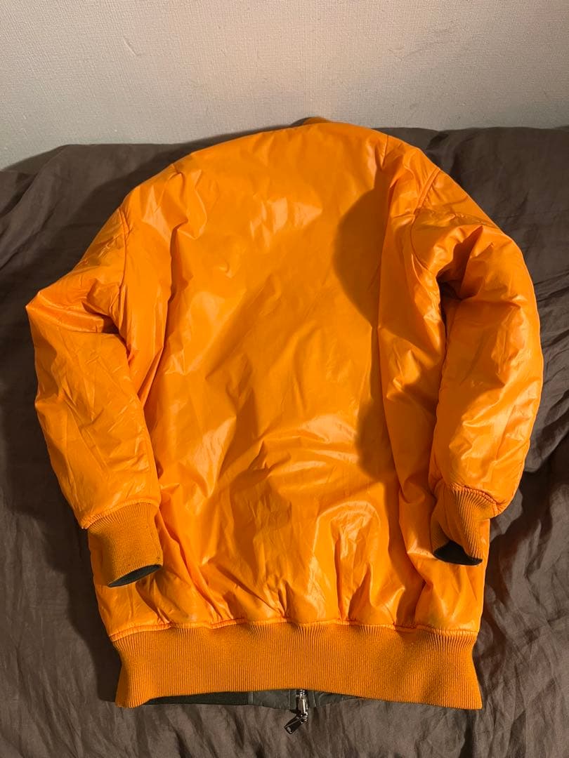 定価23万円　LUCIO VANOTTI