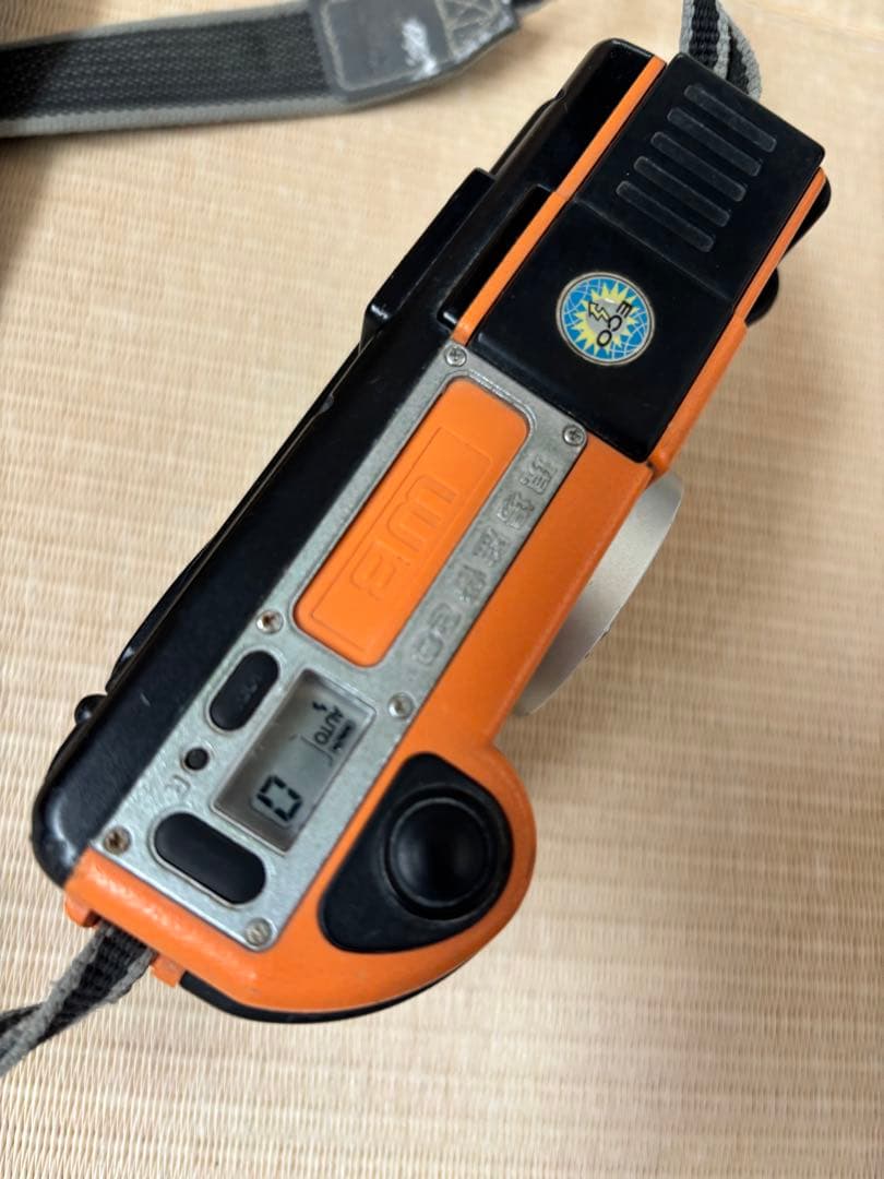 ◎コニカ 現場監督 28 WB ECOオレンジ フィルムカメラ