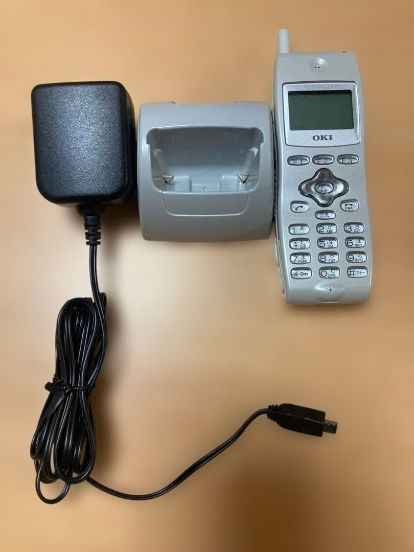 2022年製 OKI UM7700 PHS&充電器セット 1台分 中古