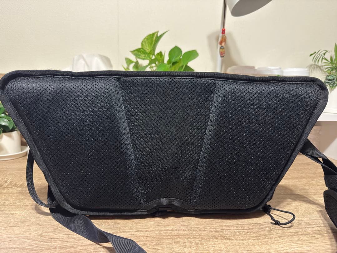 国内正規品　WANDRD ワンダード ローグ スリング 9L SLG9-DY-1