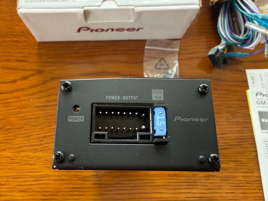 carrozzeria Pioneer GM-D1400II 4チャンネルアンプ