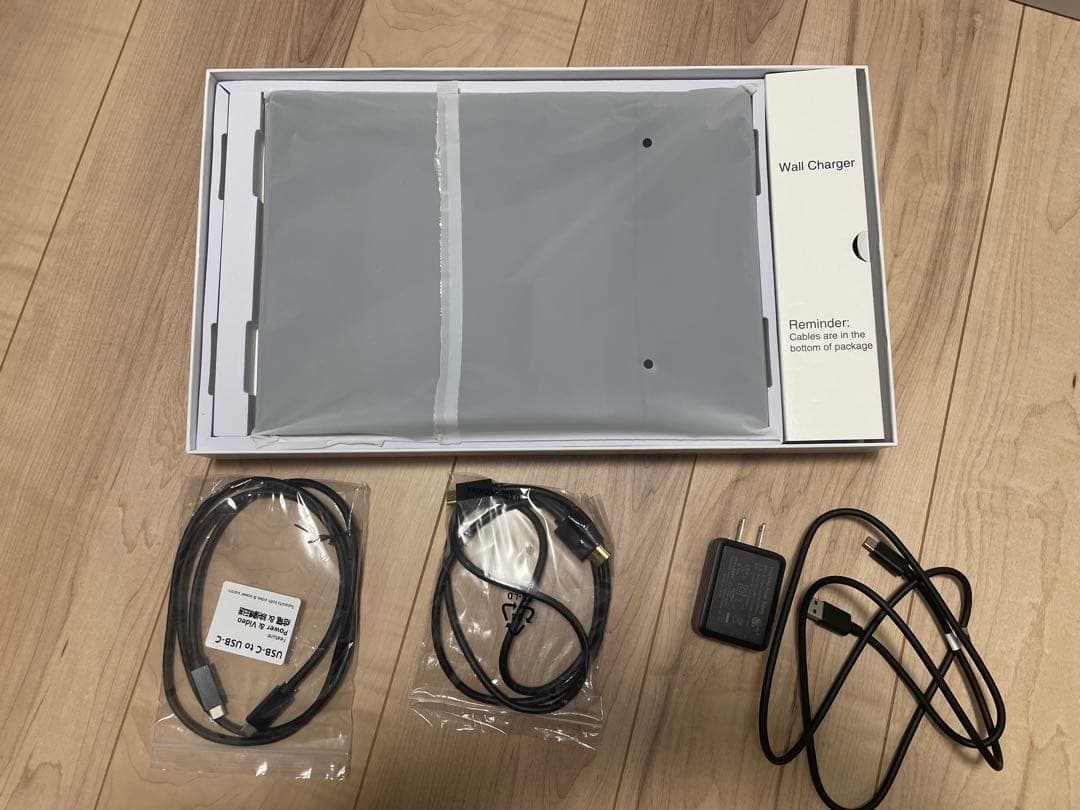 美品 14.2インチ 2Kモバイルモニター