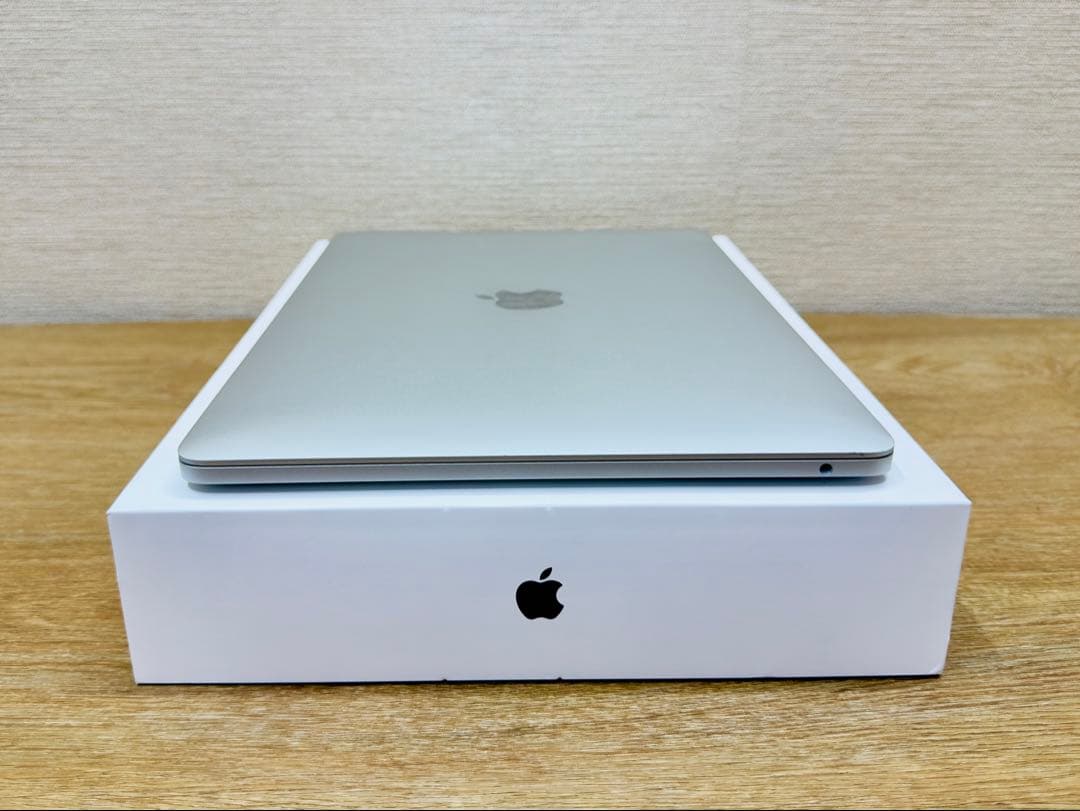美品MacBook Pro 【MacOS 2023年／512GB／Office付