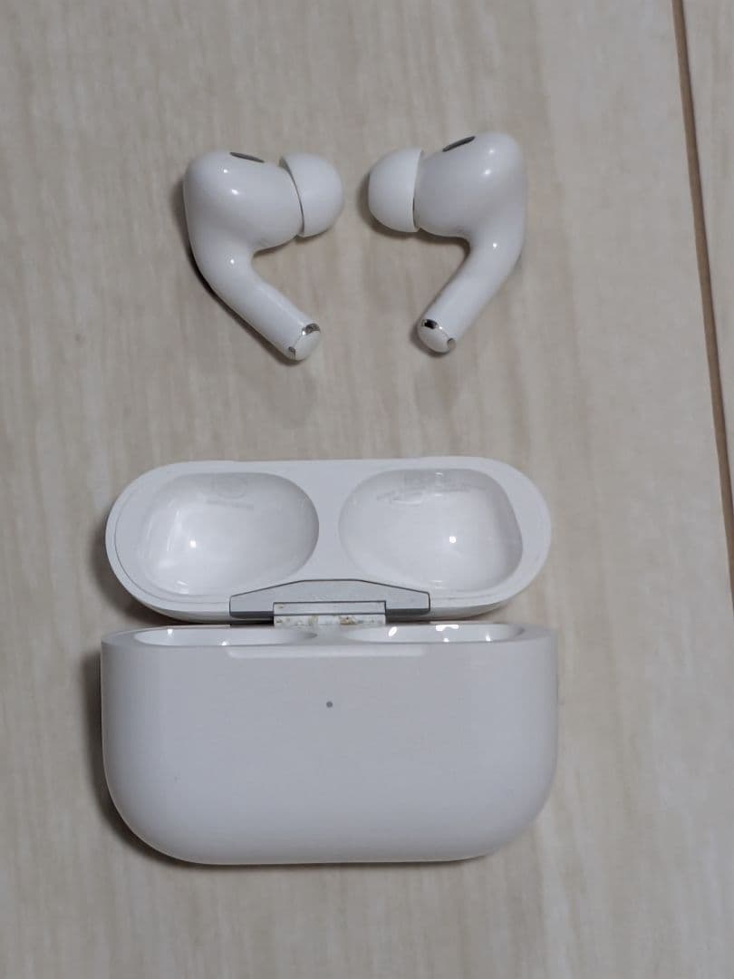 美品 AirPods Pro 第2世代 USB Type-Cモデル(おまけ付き)