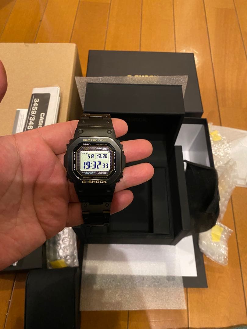 美品 G-SHOCK GMW-B5000TB-1JR チタン