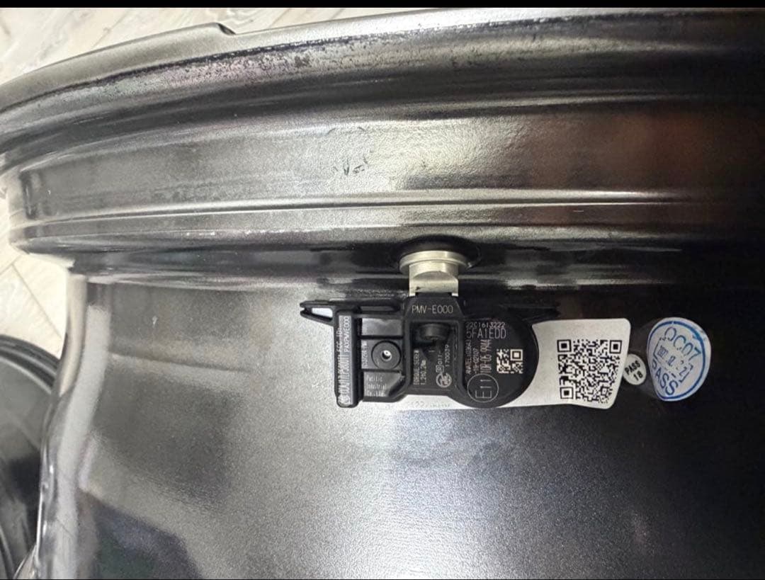 レアマイスター エルエフ ファース 18インチ8jインセット39 レクサスNX