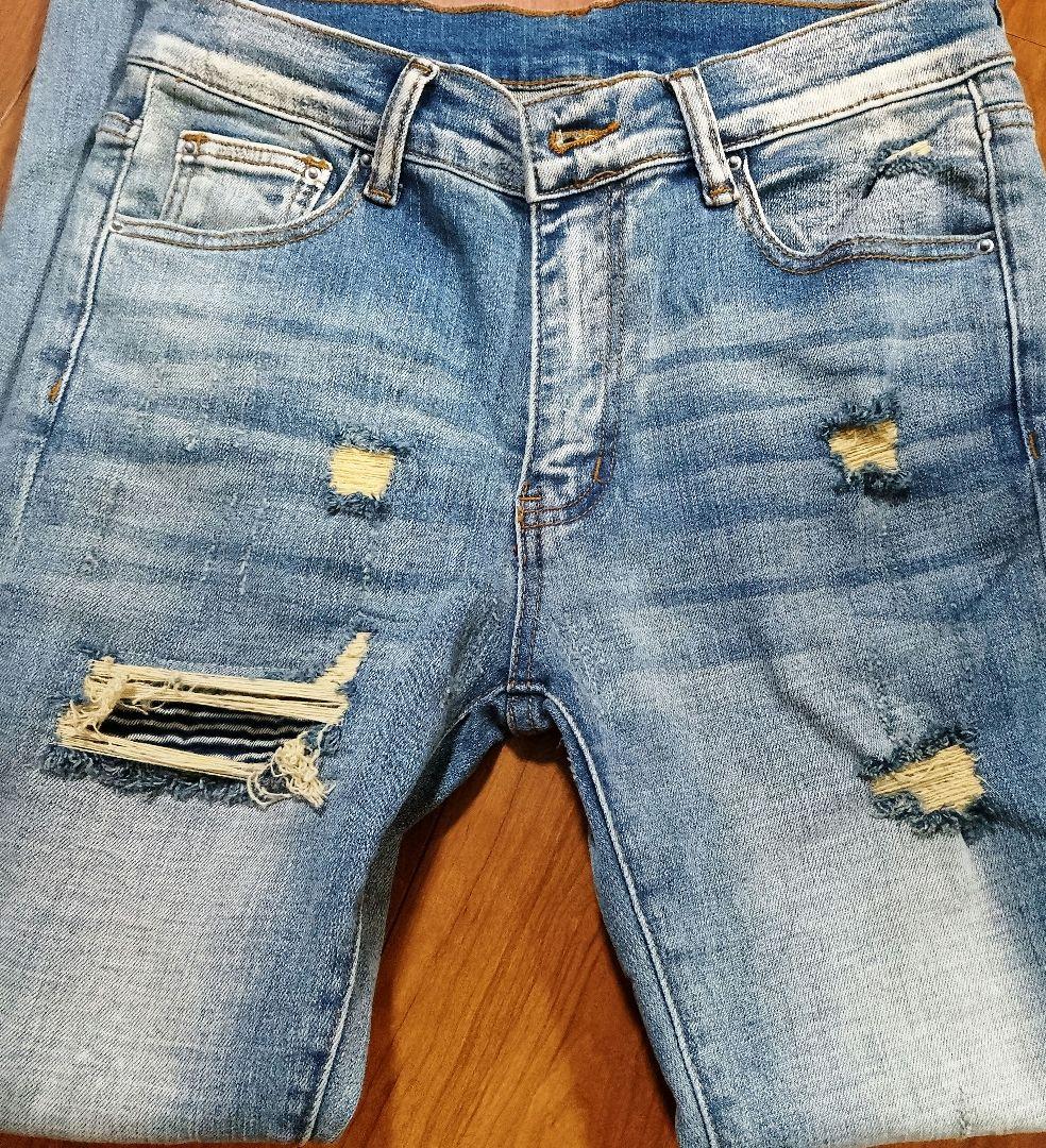 ミニマルスキニーデニム ダメージ加工　30インチ