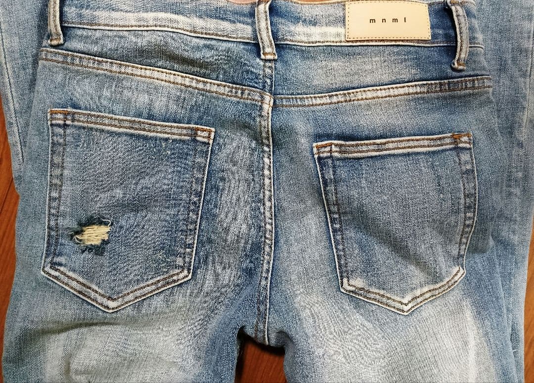 ミニマルスキニーデニム ダメージ加工　30インチ