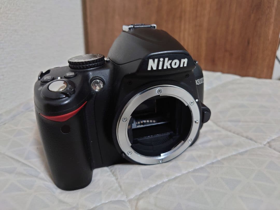 デジタルカメラ Nikon D3000