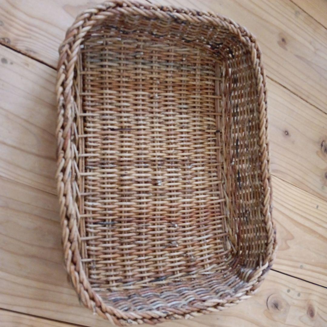 あけび籠　四角籠