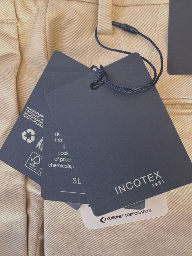 【新品未使用】INCOTEX SLACKS ストレッチコットンテーパードパンツ