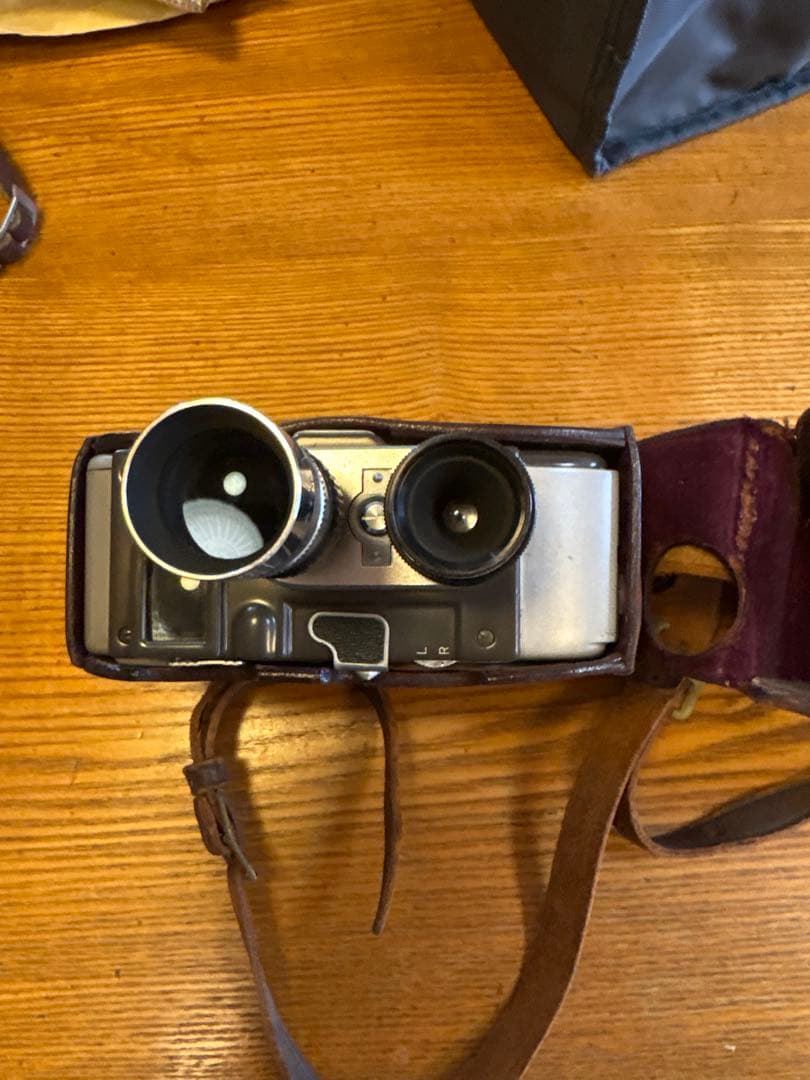 Yashica-8 レンジファインダーカメラ