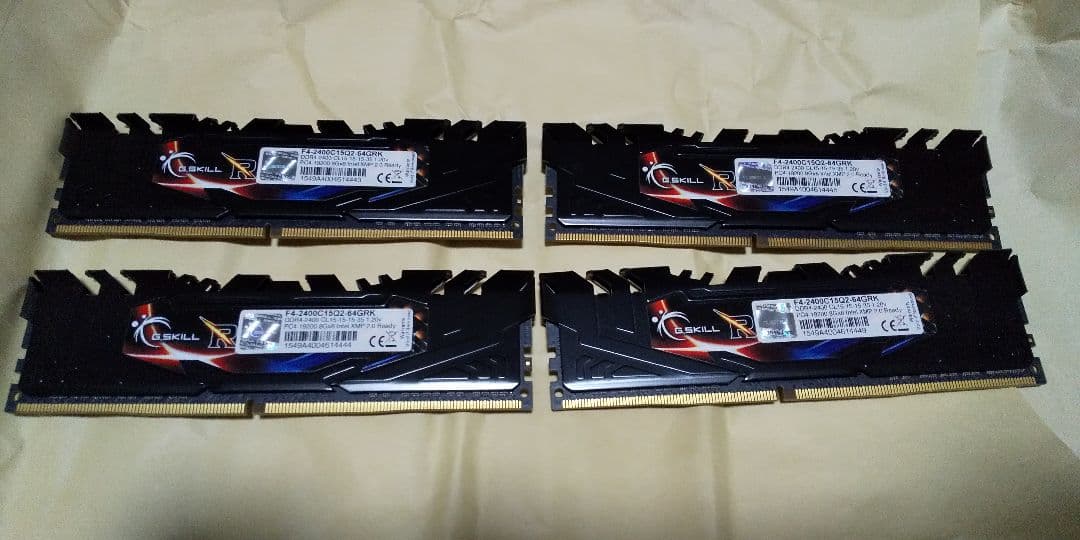 メモリー G.Skill Ripjaws 4 DDR4 32GB 2400MHz