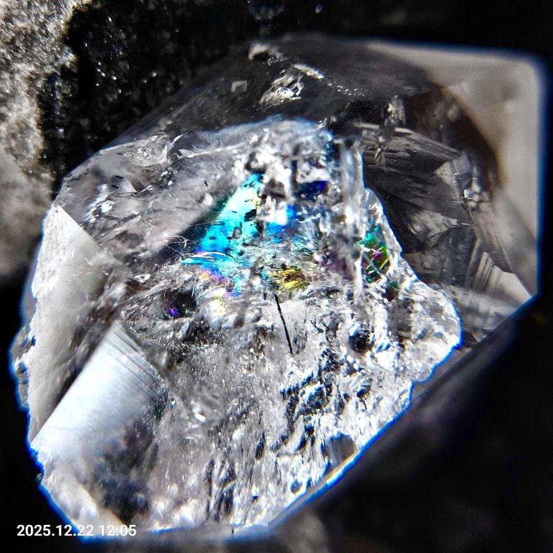 天然ハーキマーダイヤモンド 母岩付原石 USA産 ダブルポイント 虹多 アイリス