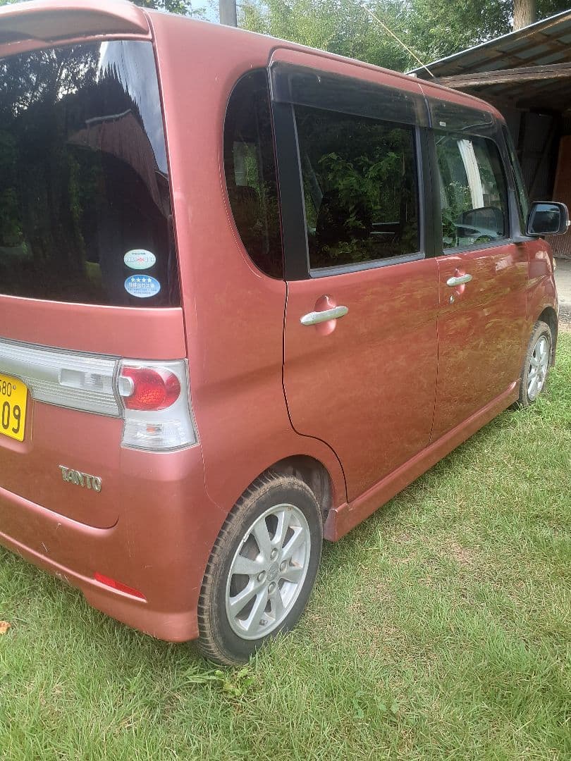 ダイハツ TANTO ピンク 5ドア アルミホイール　着払い