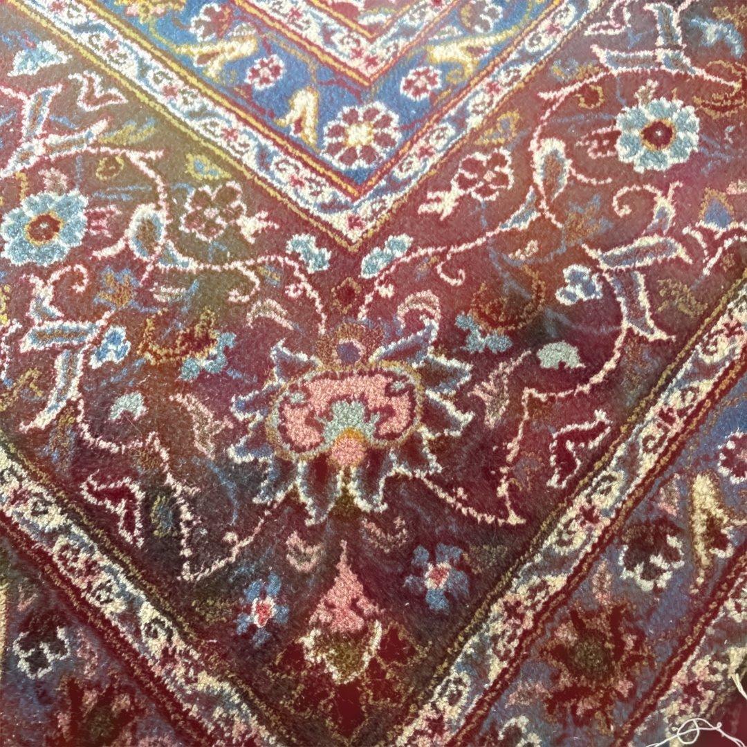 ペルシャ赤い絨毯、カーペット　大きい