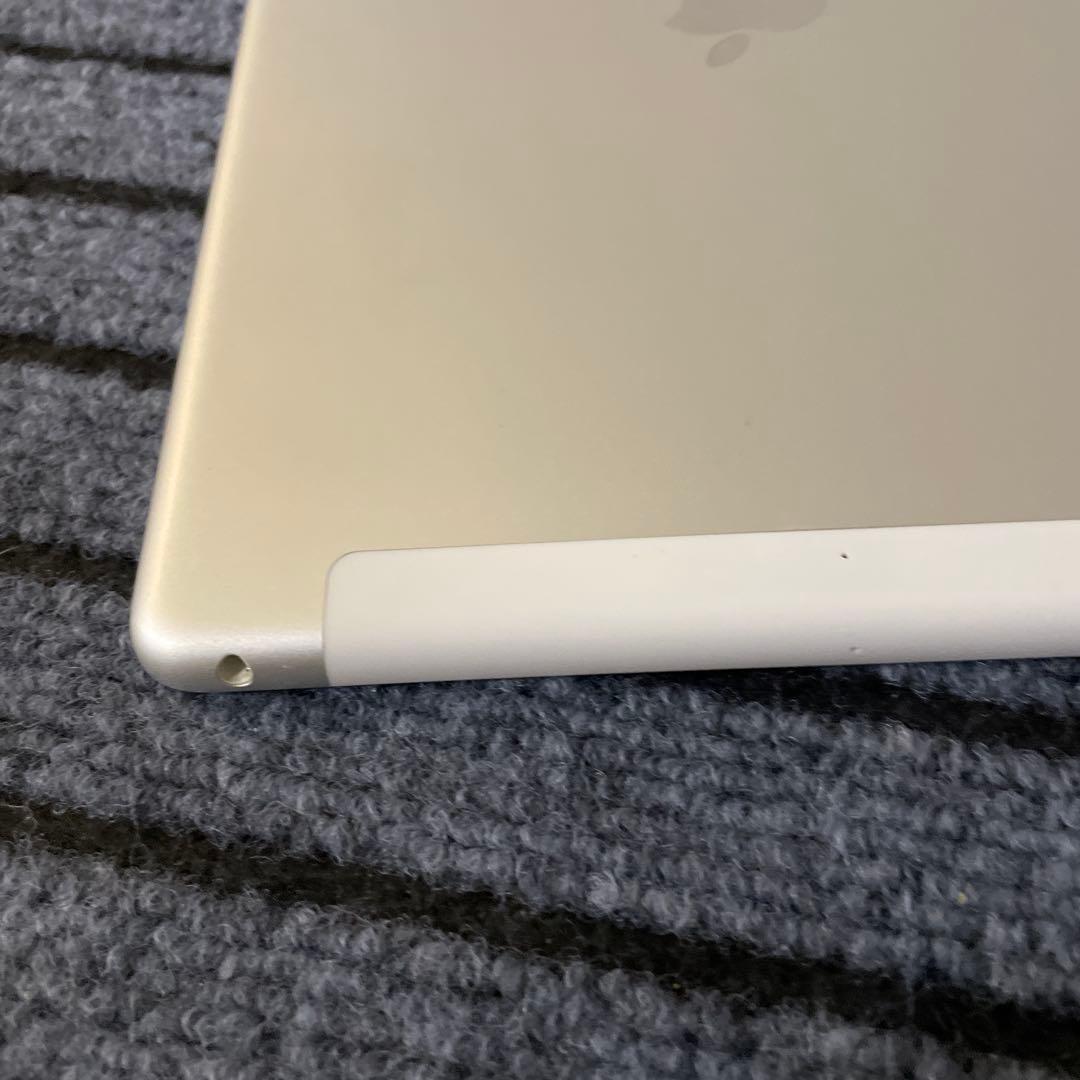 137 iPad 8世代 32GB SIMフリー シルバー