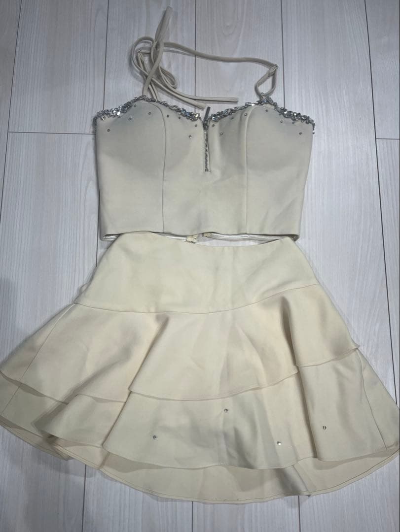 ROBE de FLEURS セットアップ　キャバドレス