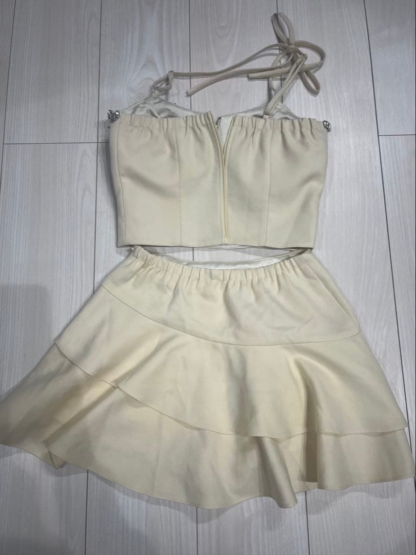 ROBE de FLEURS セットアップ　キャバドレス