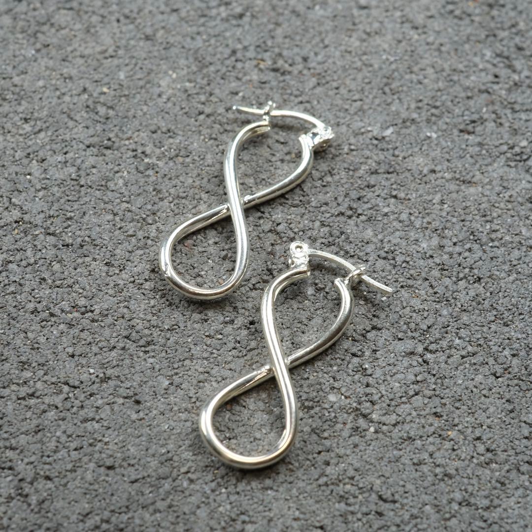 メキシコ タスコ製 TAXCO シルバー925 八の字デザインピアス/軽研磨仕上