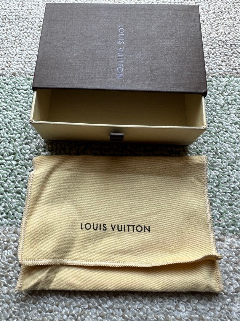 ルイヴィトン ポルトクレシェンヌ パスティーユ チャーム　パステルカラー